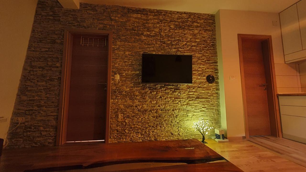 Wood Apartmani - Vila Zimska Idila 자호리나 외부 사진